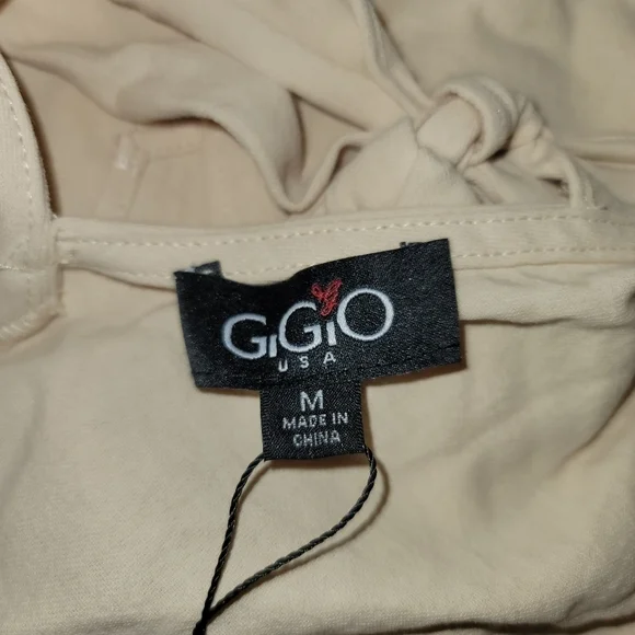 12. GiGiO Sleeveless Beige Blouse Sz M - Picture 4 of 7